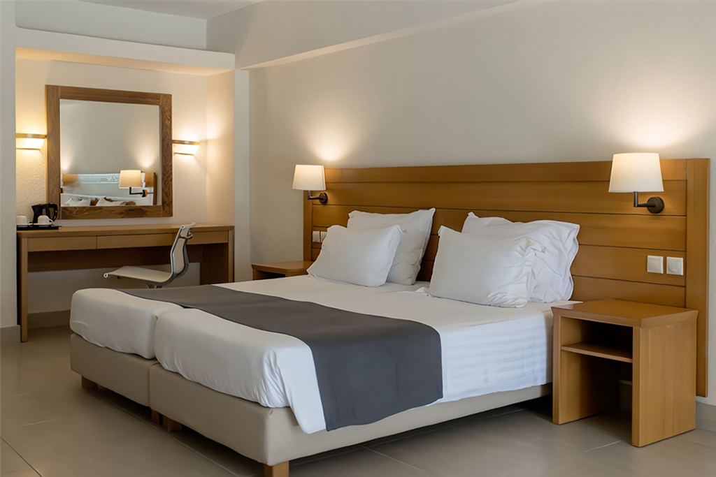 Ionian Blue Garden Suite with Sharing Pool (length 50 meters)